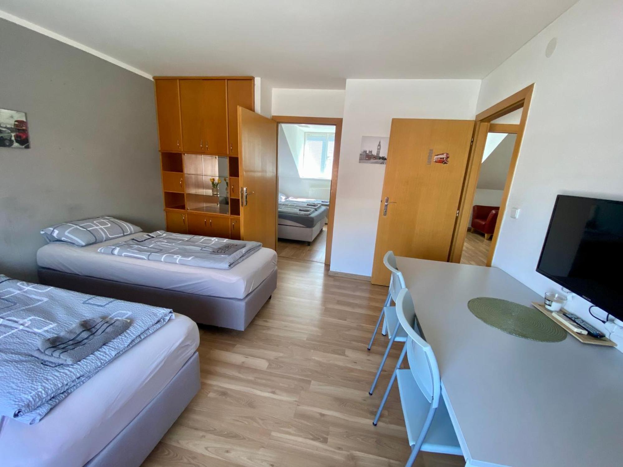 3-Bedroom Apartment In Rajhrad, With Kitchen, 2 Bathrooms, Parking 外观 照片